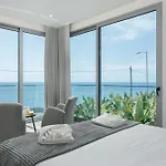 Ourmadeira - Beachfront Villa