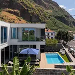 Villa Ourmadeira - Beachfront Madalena do Mar