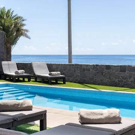فيلة Ourmadeira - Beachfront