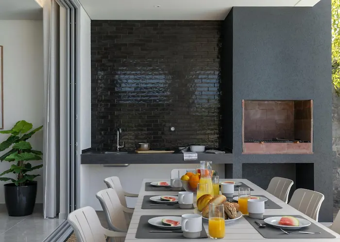 Villa Ourmadeira - Beachfront Madalena do Mar