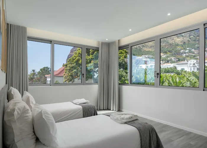 Villa Ourmadeira - Beachfront