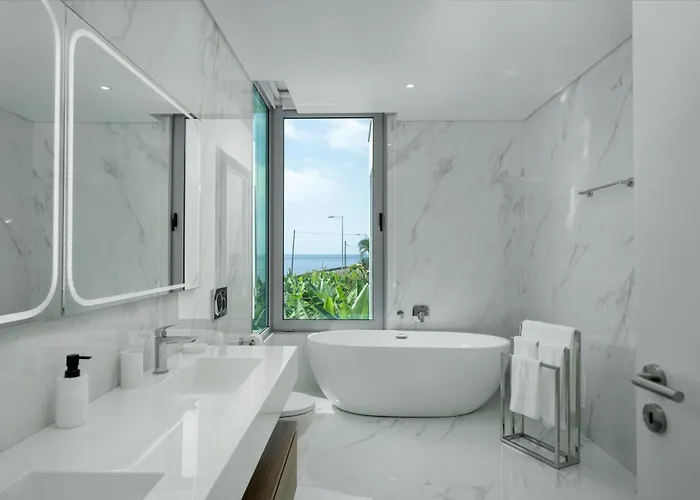 Ourmadeira - Beachfront 别墅 *